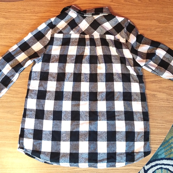 NWT Sherpa-Lined Flannel - Picture 4 of 6